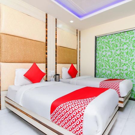 Hotel Harsha International Új-Delhi Kültér fotó