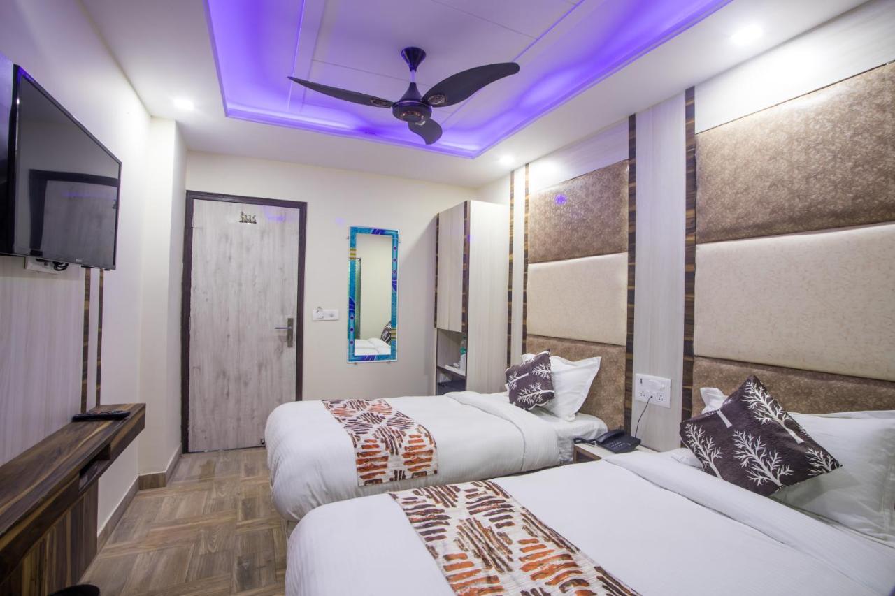 Hotel Harsha International Új-Delhi Kültér fotó