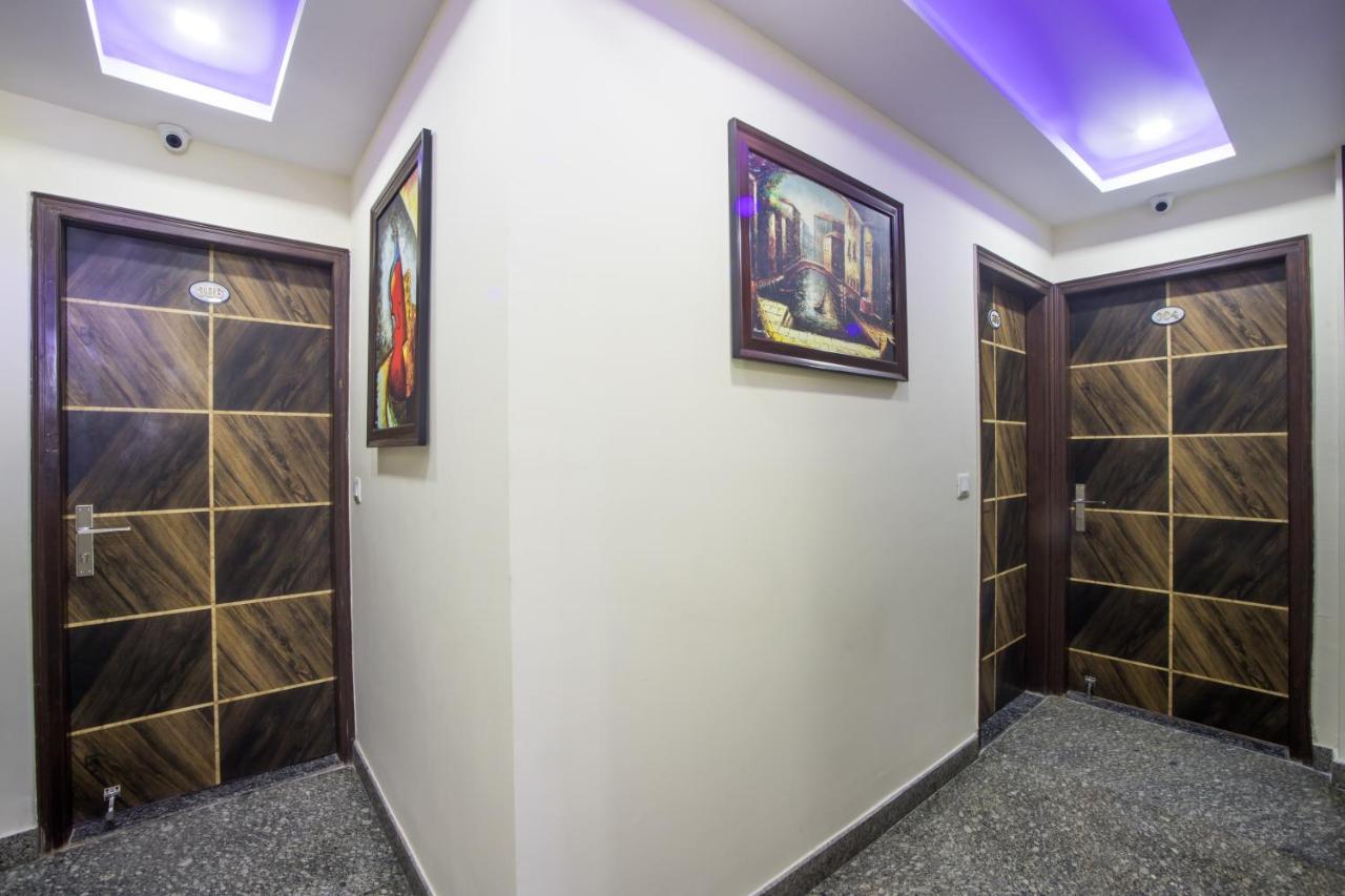 Hotel Harsha International Új-Delhi Kültér fotó