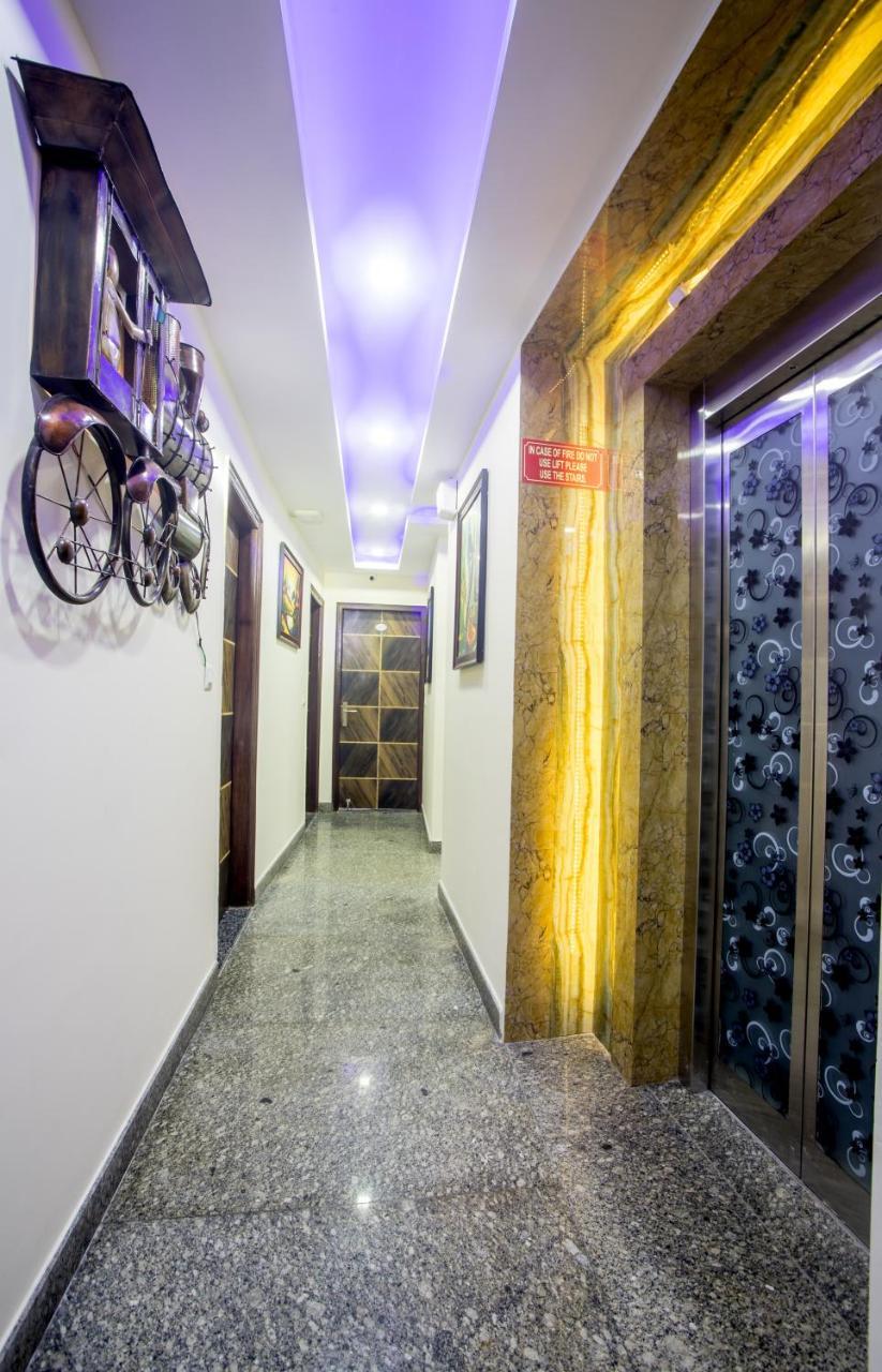 Hotel Harsha International Új-Delhi Kültér fotó