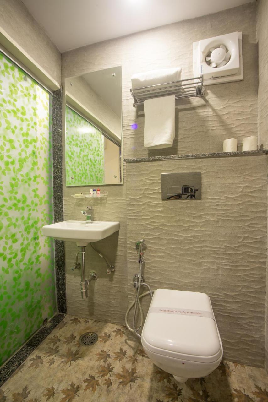 Hotel Harsha International Új-Delhi Kültér fotó