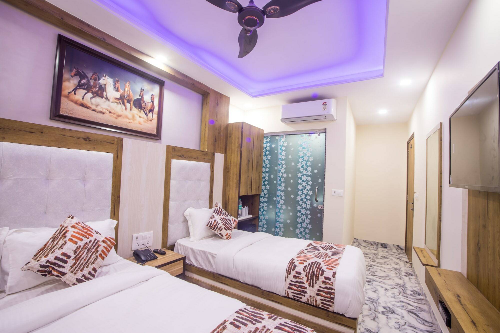Hotel Harsha International Új-Delhi Kültér fotó