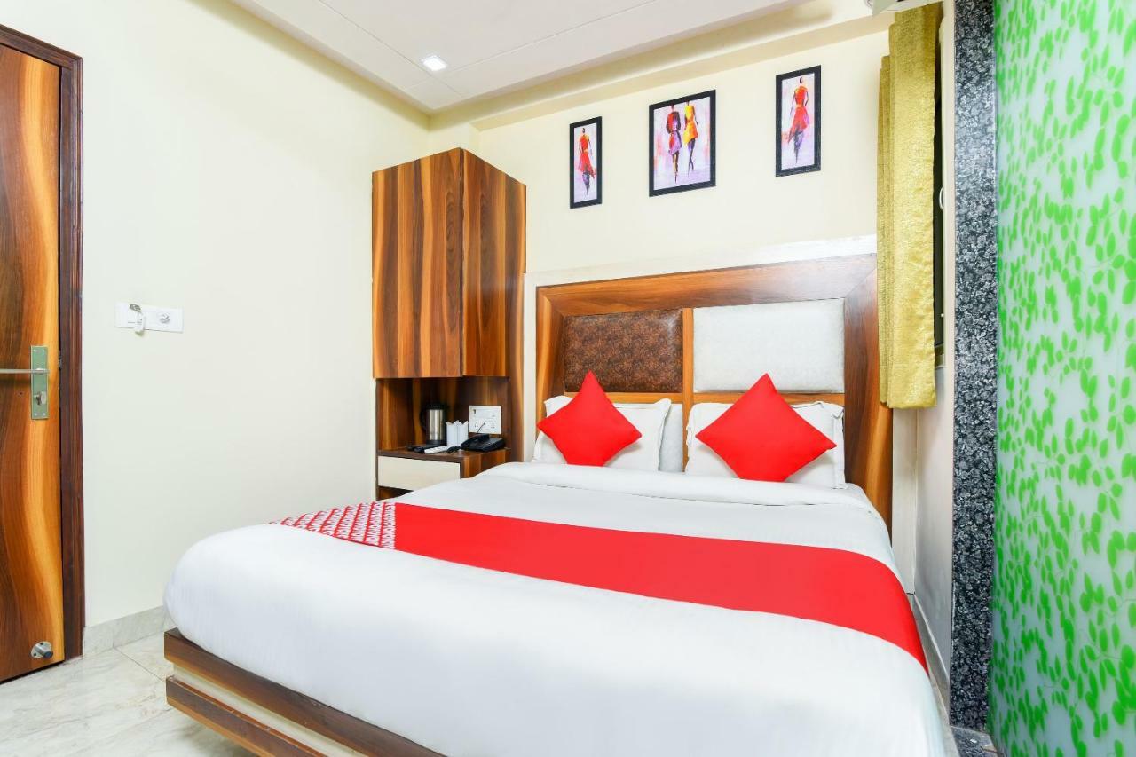 Hotel Harsha International Új-Delhi Kültér fotó