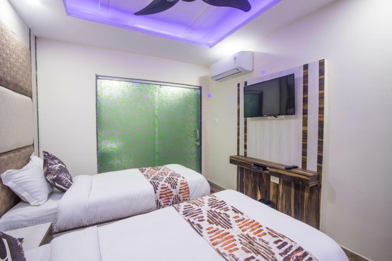 Hotel Harsha International Új-Delhi Kültér fotó