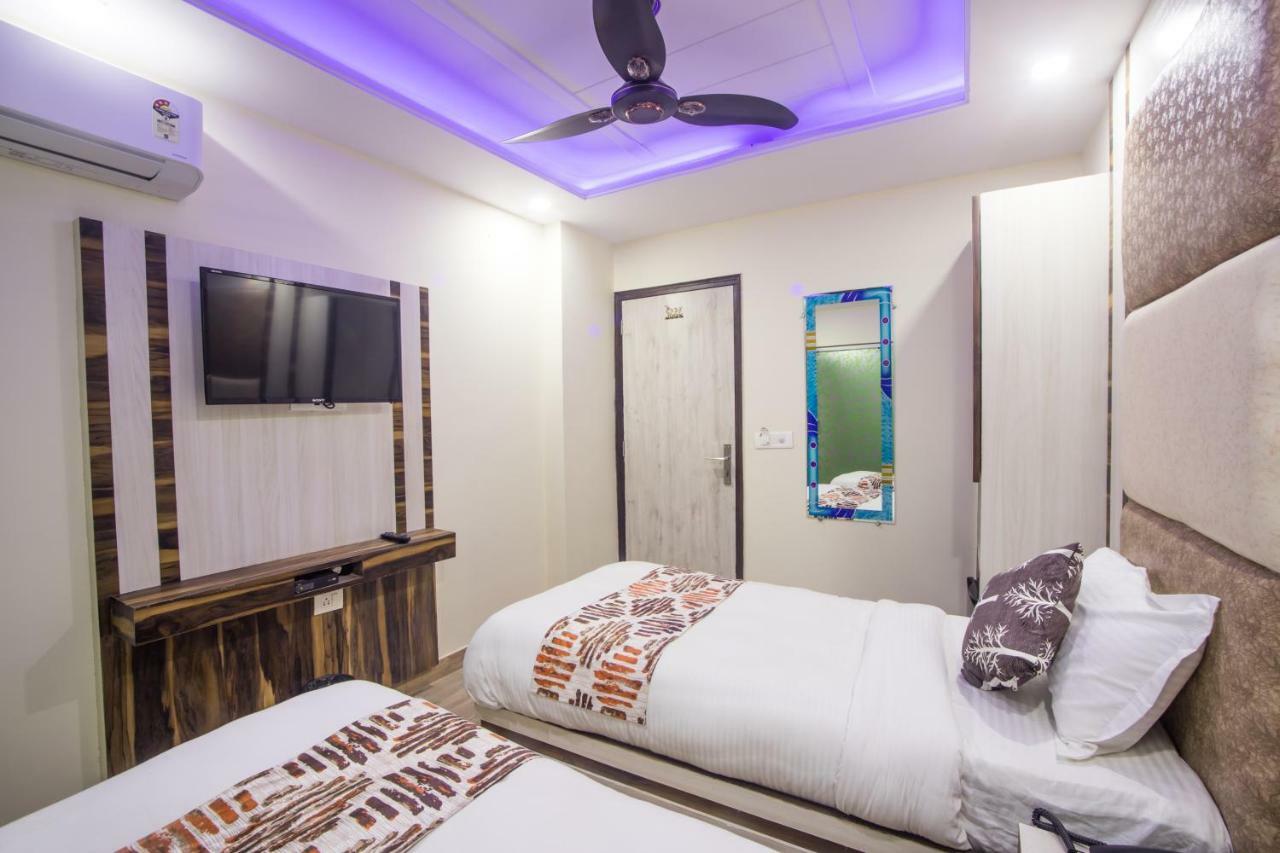 Hotel Harsha International Új-Delhi Kültér fotó