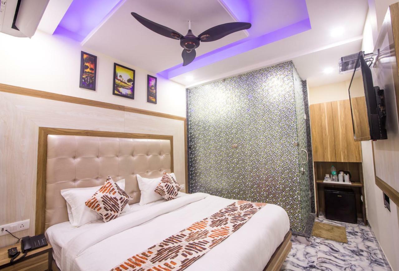 Hotel Harsha International Új-Delhi Kültér fotó
