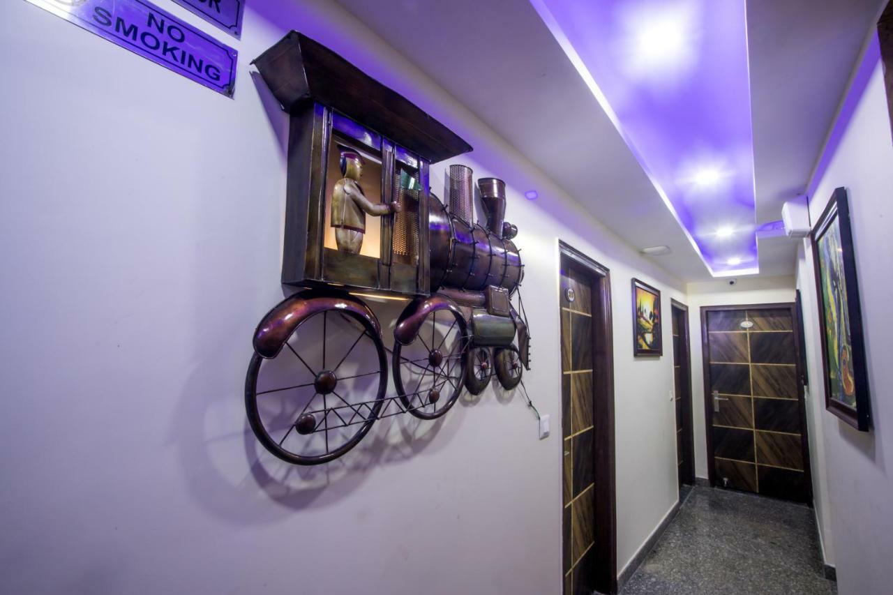 Hotel Harsha International Új-Delhi Kültér fotó