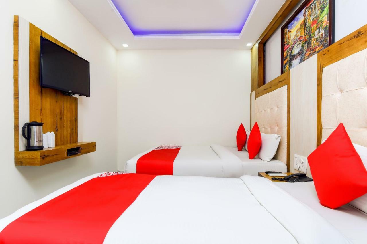 Hotel Harsha International Új-Delhi Kültér fotó