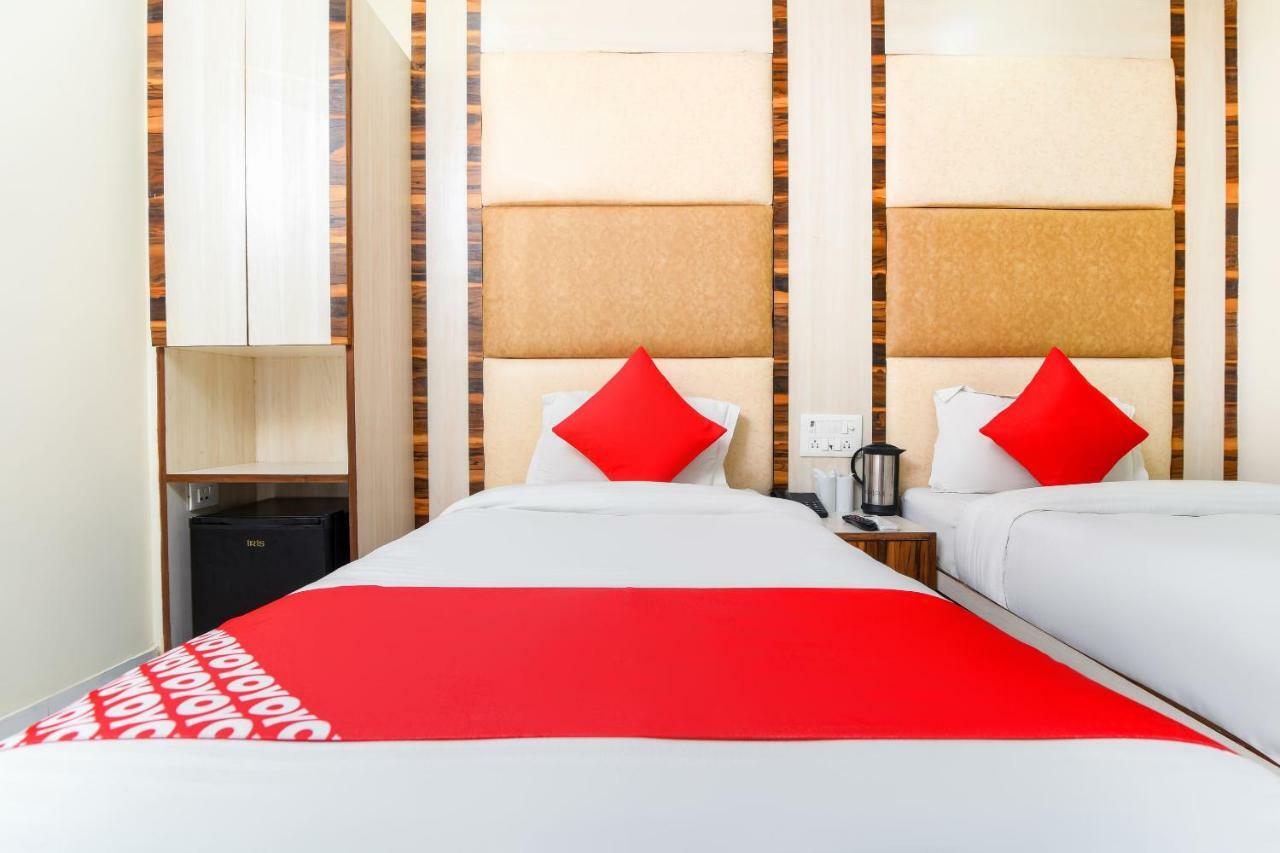 Hotel Harsha International Új-Delhi Kültér fotó